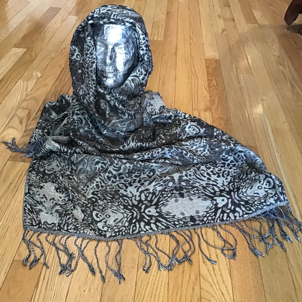 Large Oversized Scarf from Avenue NWT